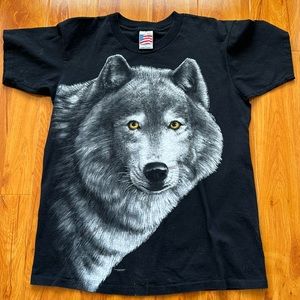 Vintage wolf shirt